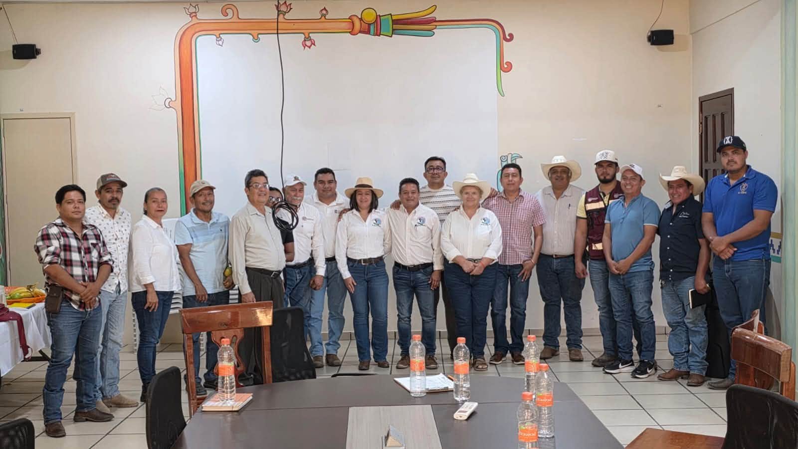 Villa de Tututepec impulsa acciones en favor del campo y de las mujeres