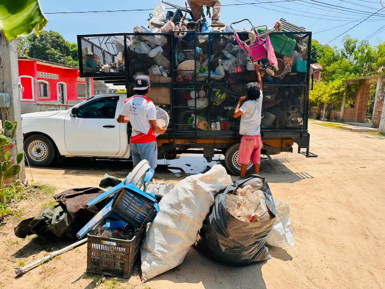 Tututepec fortalece acciones ambientales y de salud en sus comunidades