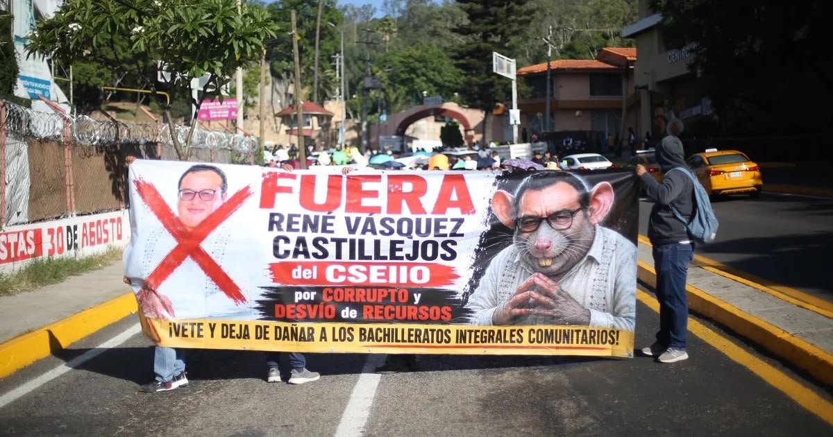 SUTCSEIIO mantiene toma de oficinas y exige cambio en la Dirección General