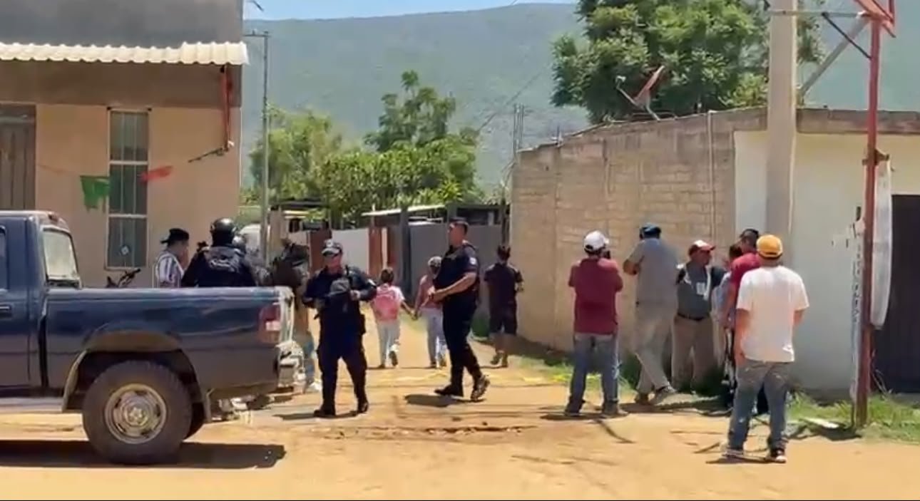 ▪️Vecinos reportaron detonaciones de arma de fuego en la zona de Camino Nacional y el paraje Rancho Jardín; la Fiscalía de Oaxaca inició las investigaciones y hasta el momento no hay personas detenidas.