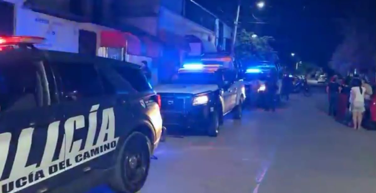 Taxistas persiguen y retienen a dos jóvenes tras presunto intento de asalto en Santa Lucía del Camino