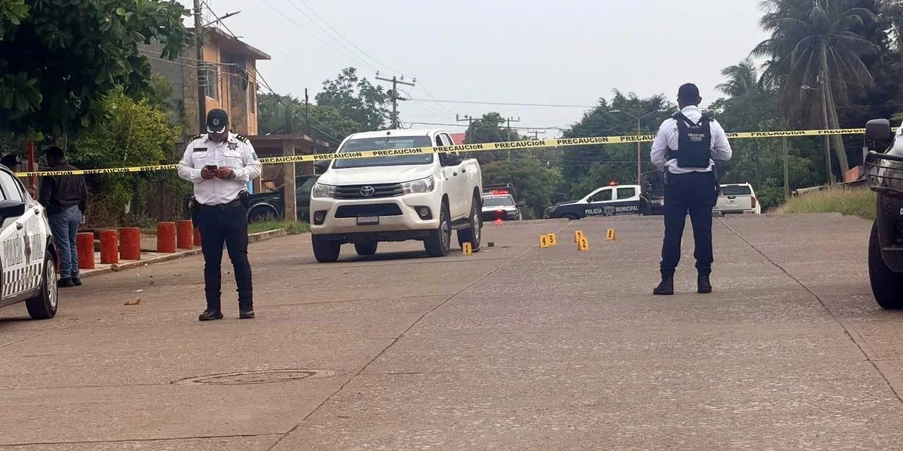 Identifican a matrimonio asesinado dentro de camioneta en Matías Romero