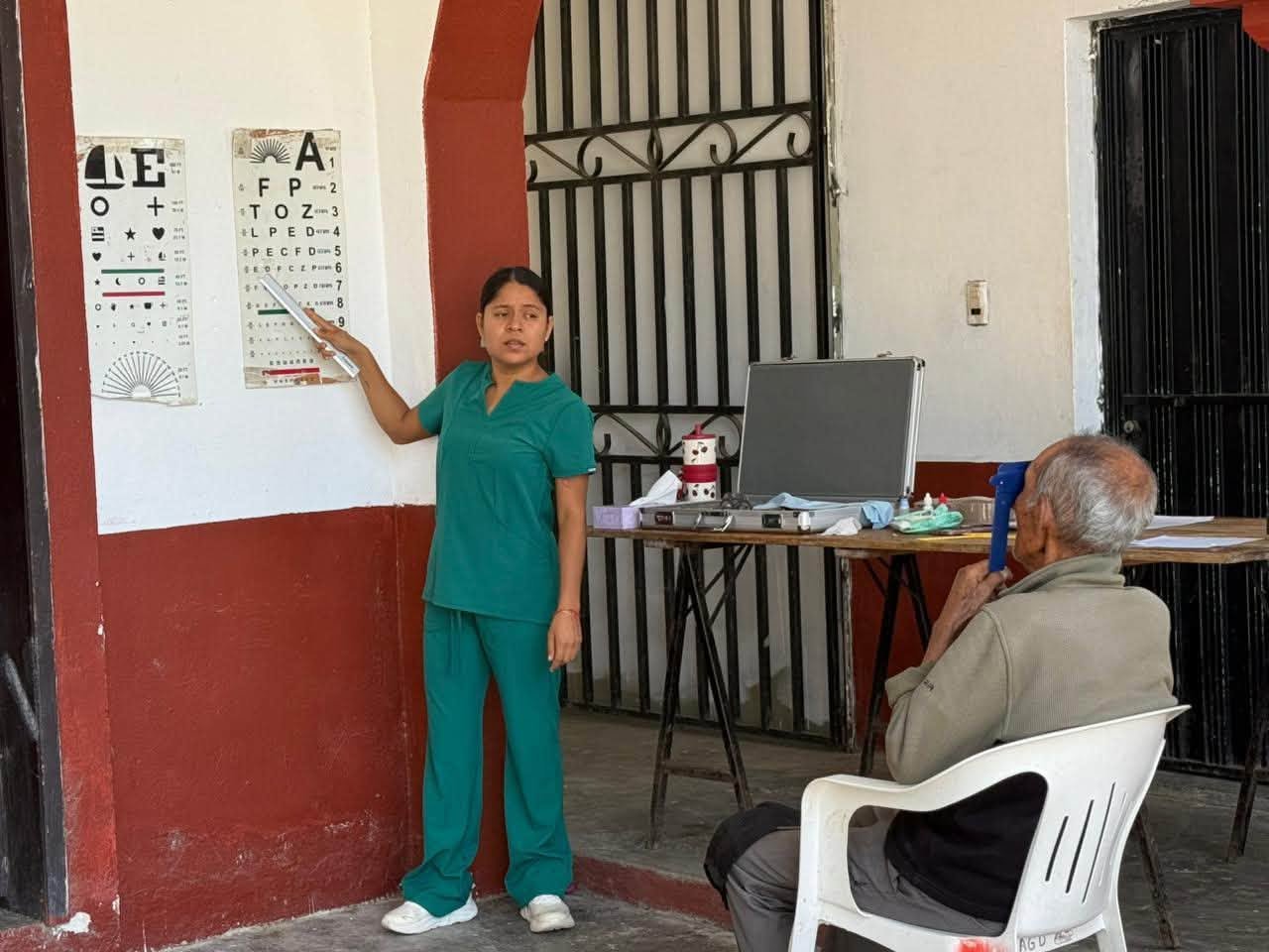 Tututepec acerca servicios de salud visual, medicina tradicional y educación especial