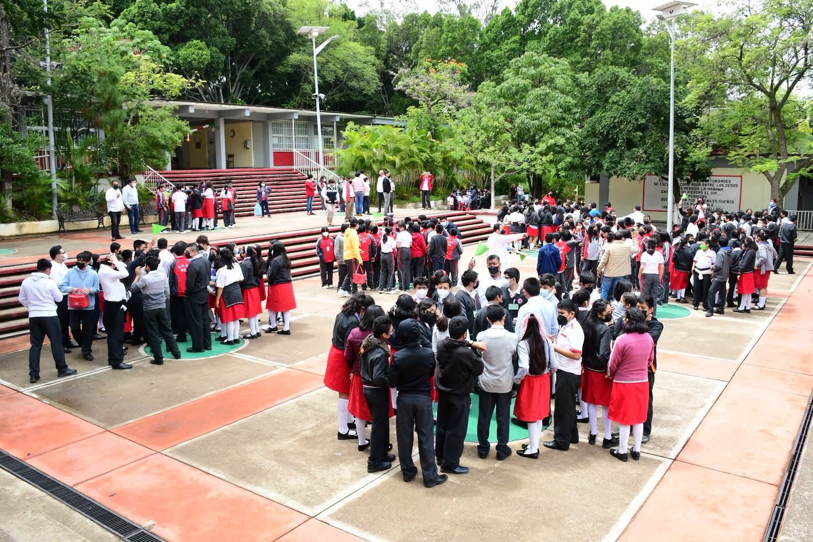 Escuelas de Oaxaca adelantan simulacro de sismo para involucrar a estudiantes