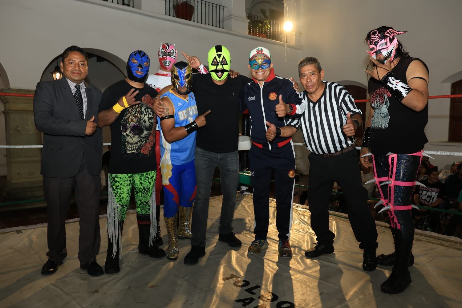 Oaxaca de Juárez celebra Día Nacional de la Lucha Libre con función en Palacio Municipal