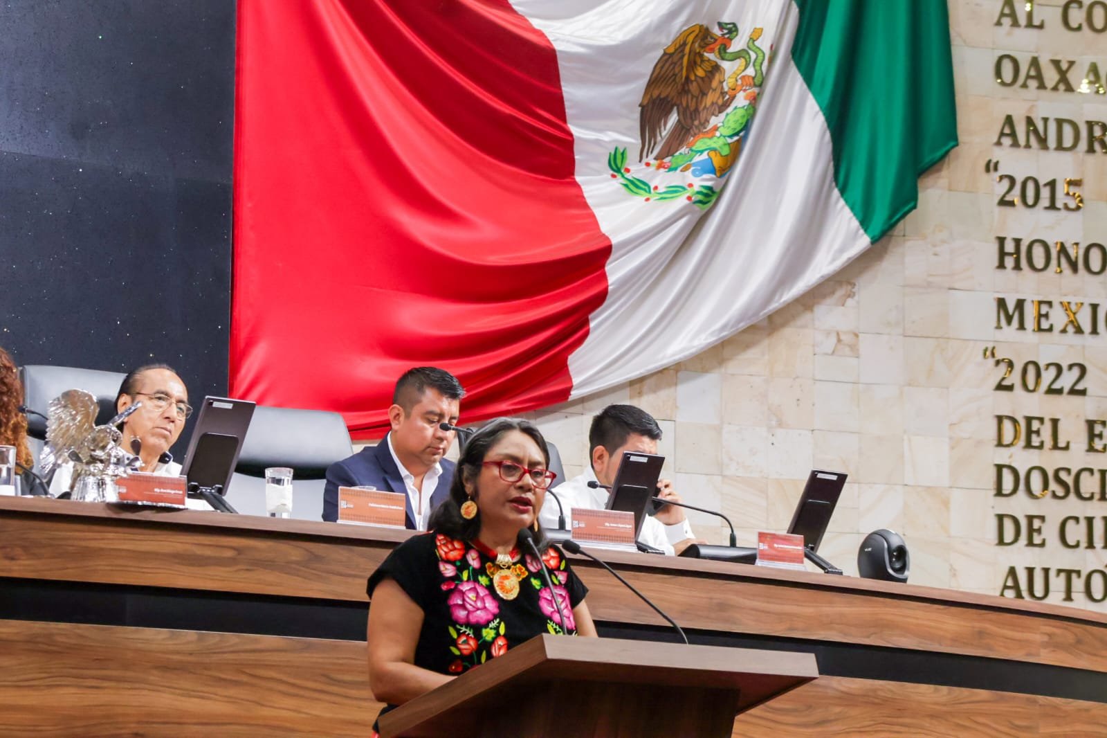 Irma Pineda propone llevar la cultura de Oaxaca a las pantallas del BinniBus