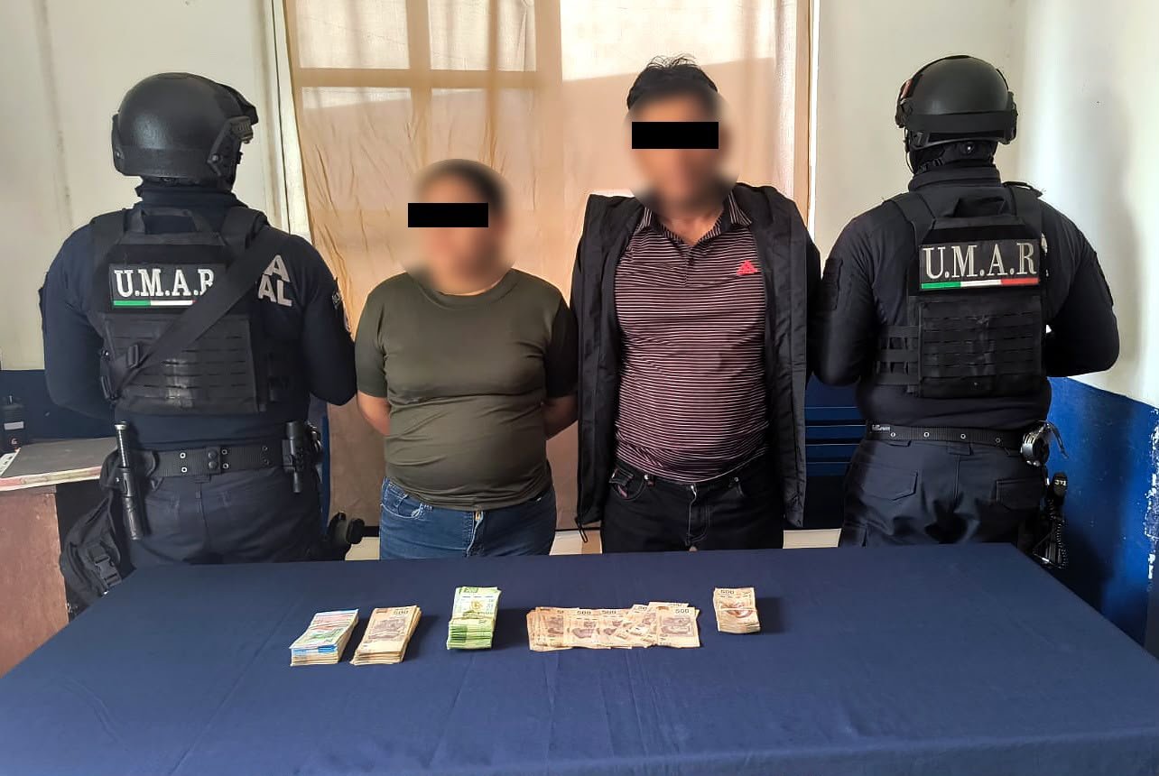 Detienen a pareja con más de 194 mil pesos en efectivo en Oaxaca de Juárez