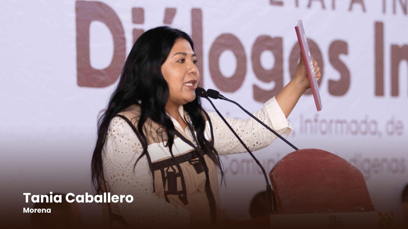 Tania Caballero lleva a Miahuatlán consulta sobre nueva Constitución de Oaxaca