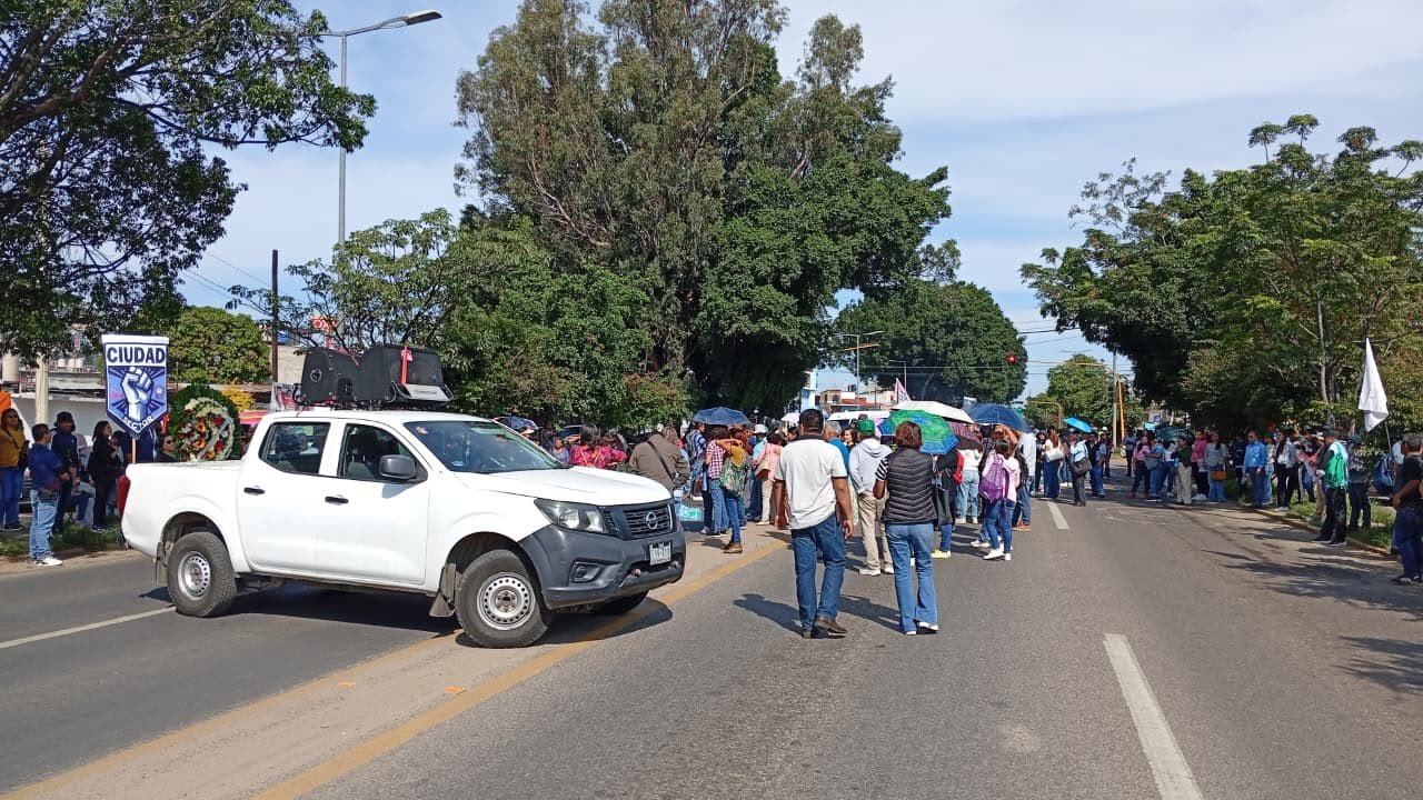 A 20 años del asesinato de Alejandro García Hernández, Sección 22 exige justicia en Oaxaca