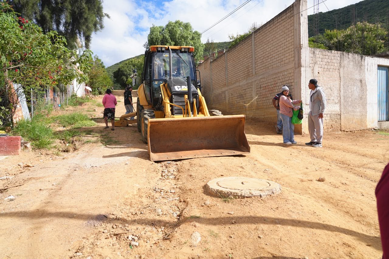 Rehabilitan avenida Quinta Las Águilas y entregan nuevas obras en Xoxocotlán