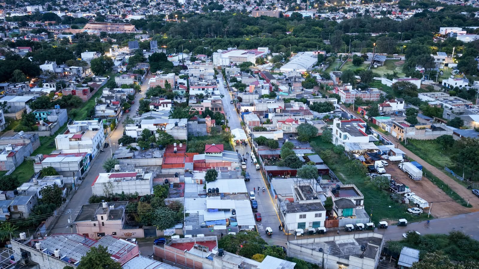 Entregan pavimentación de la calle Tlaxiaco en San Martín Mexicapam; invierten casi 5 millones de pesos
