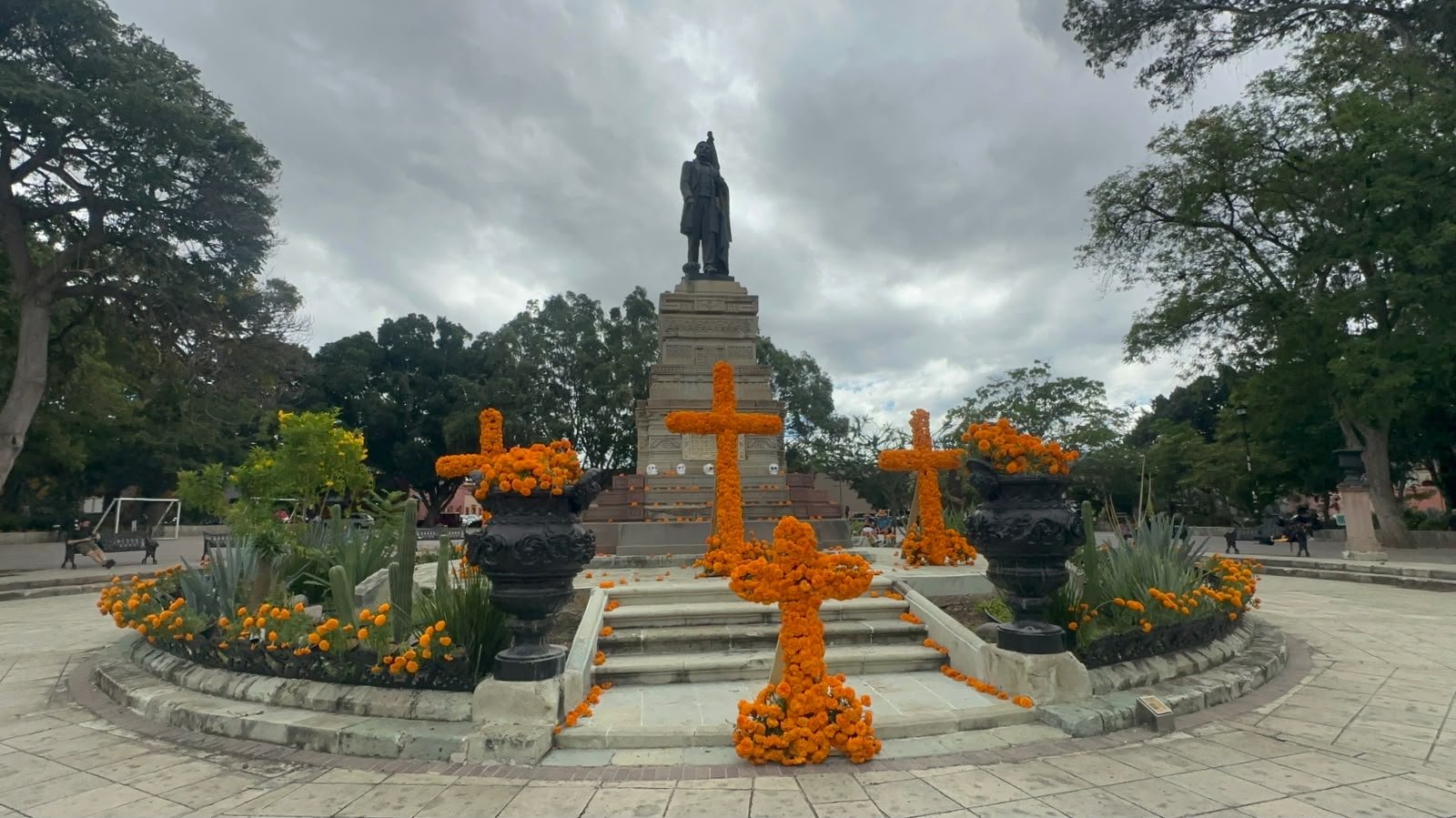 El Llano se viste de cempasúchil para recibir las festividades de Día de Muertos