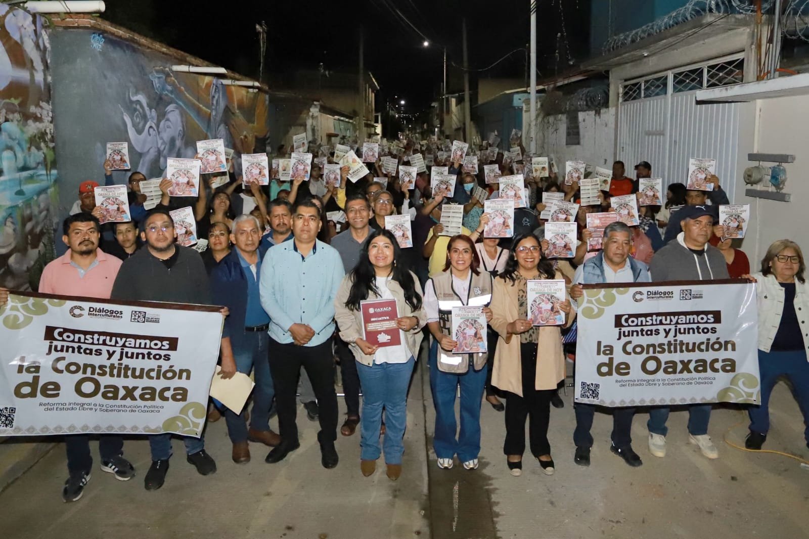 Tania Caballero lleva al barrio de La Cruz el debate sobre la reforma constitucional de Oaxaca