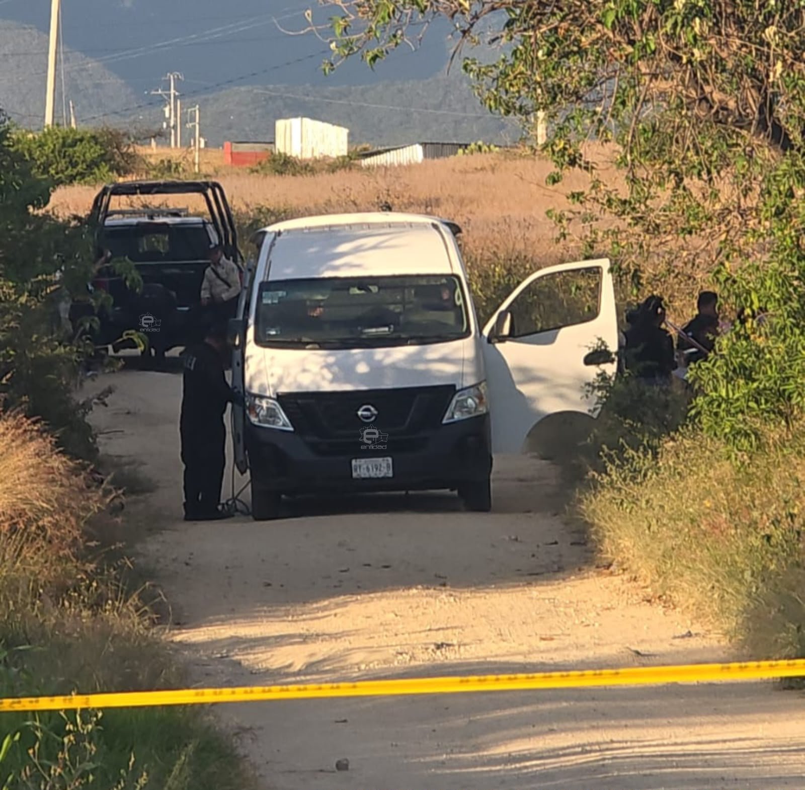 Hallan dos cuerpos maniatados en Atzompa; podrían ser hermanos desaparecidos en Ixtlahuaca