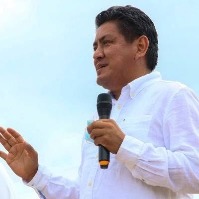 Detienen a Irineo Molina, exalcalde de Tuxtepec, por presuntas irregularidades en obras de 23 millones de pesos